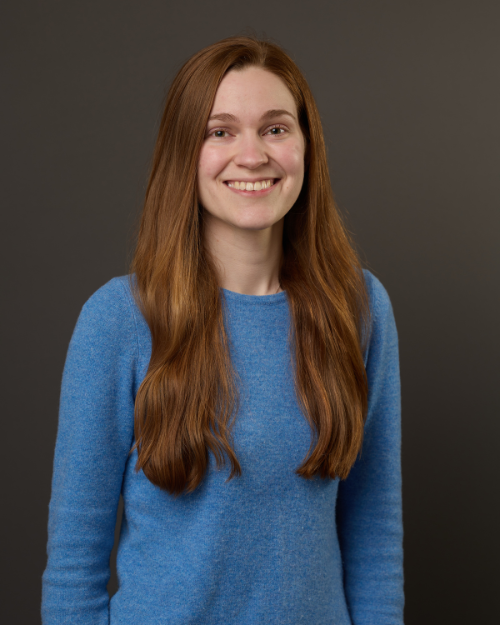 Laura Manwaring Headshot