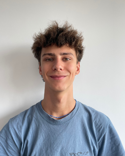 Alexis Macrae headshot