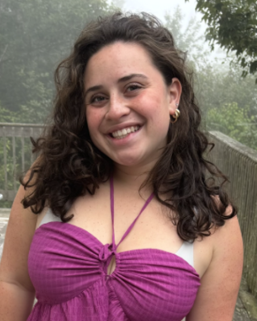 Julia Ramos headshot