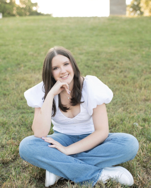 Lauren Miller headshot